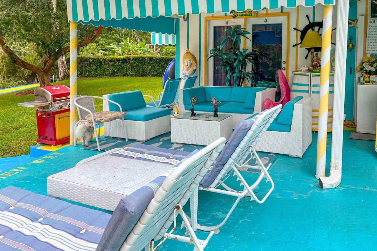 위키와치 Pams Mermaid House With Riverfront Yard And Lanai! 아파트 외부 사진