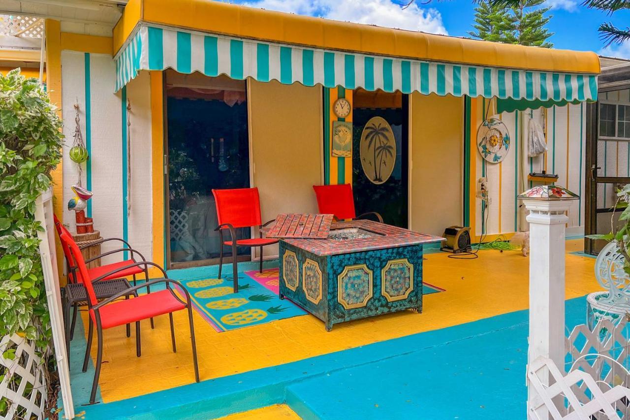 위키와치 Pams Mermaid House With Riverfront Yard And Lanai! 아파트 외부 사진